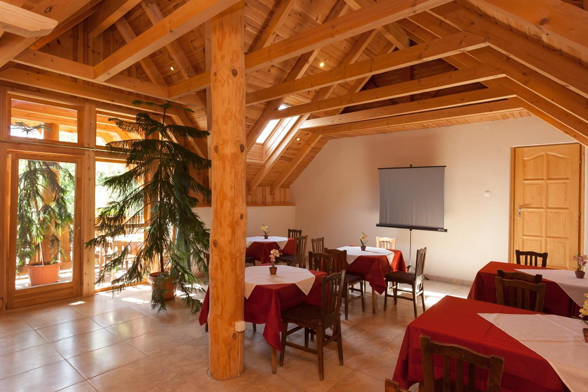 Paratlan Apartmanhaz Szilvásvárad Extérieur photo