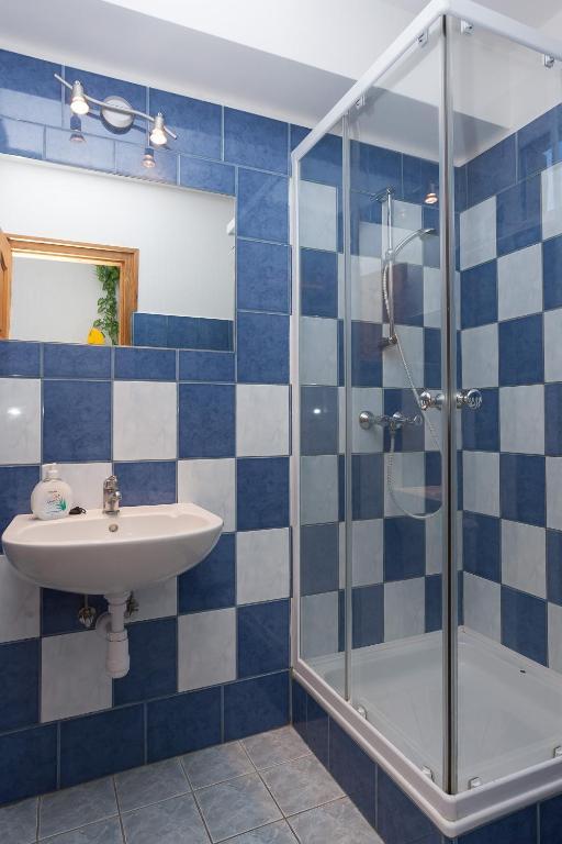 Paratlan Apartmanhaz Szilvásvárad Chambre photo
